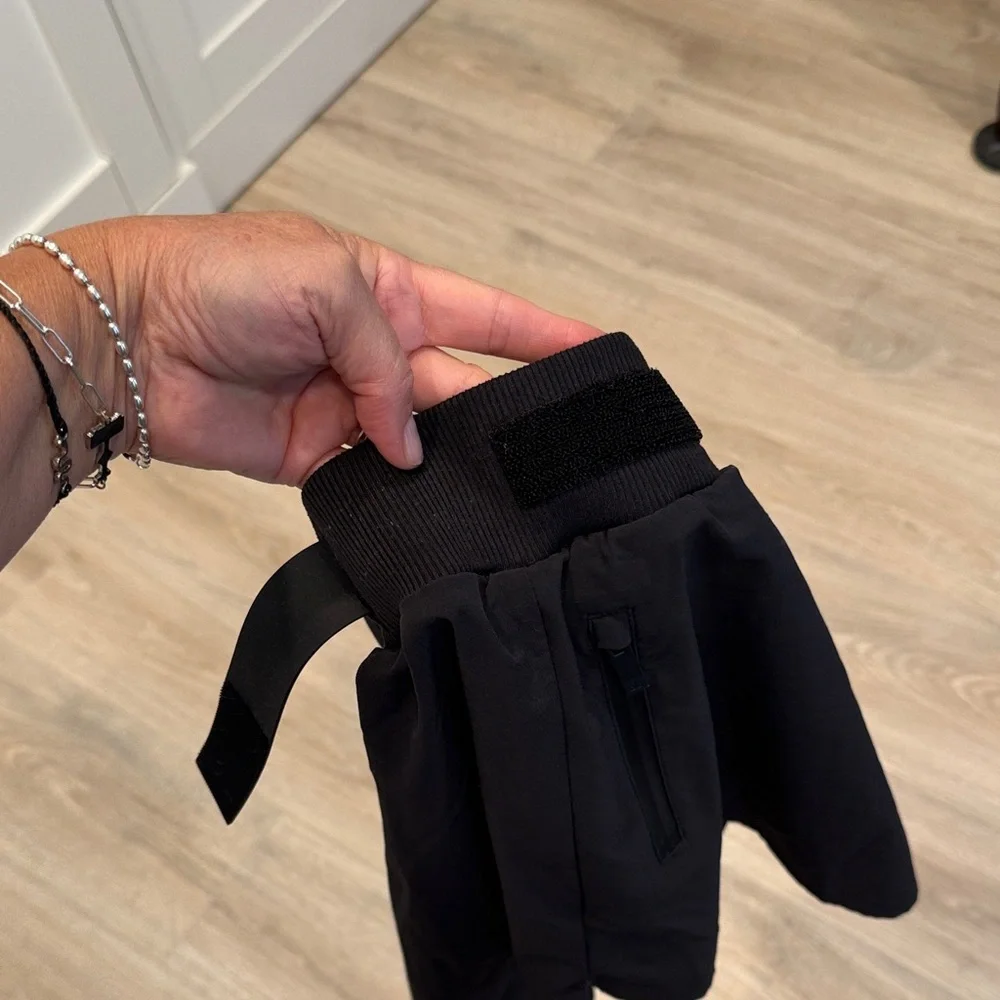 ALO Yoga Black Skirt with Logo Patch - Picture 13 of 15